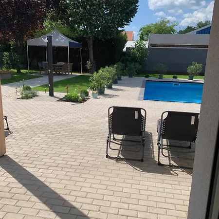 Pool And Apartamento Budapeste