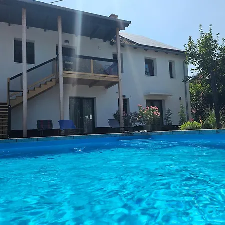 דירה 2 Bedroom
